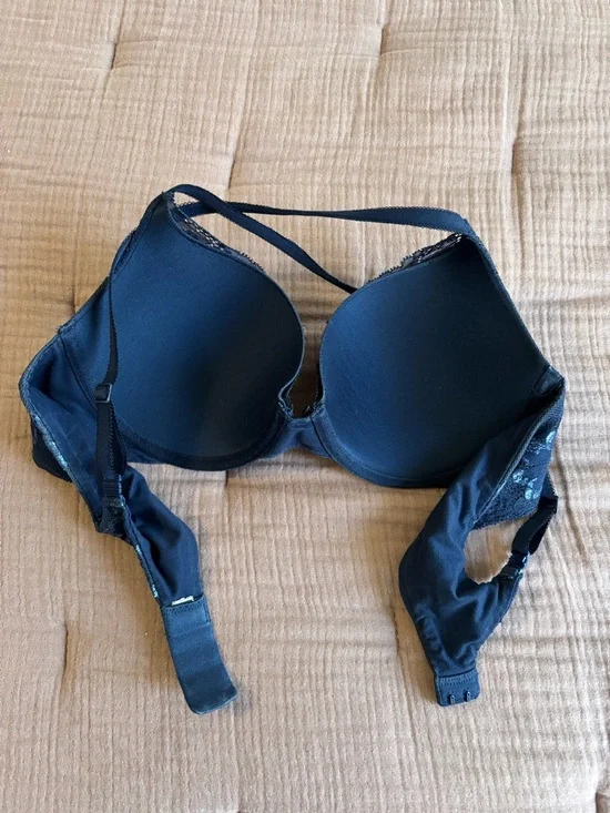 Victoria’s Secret Perfect Shape Bra - Picture 3 of 3